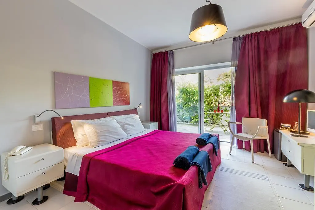 *** Aparthotel Hotel Residence Hibiscus La Caletta Italien