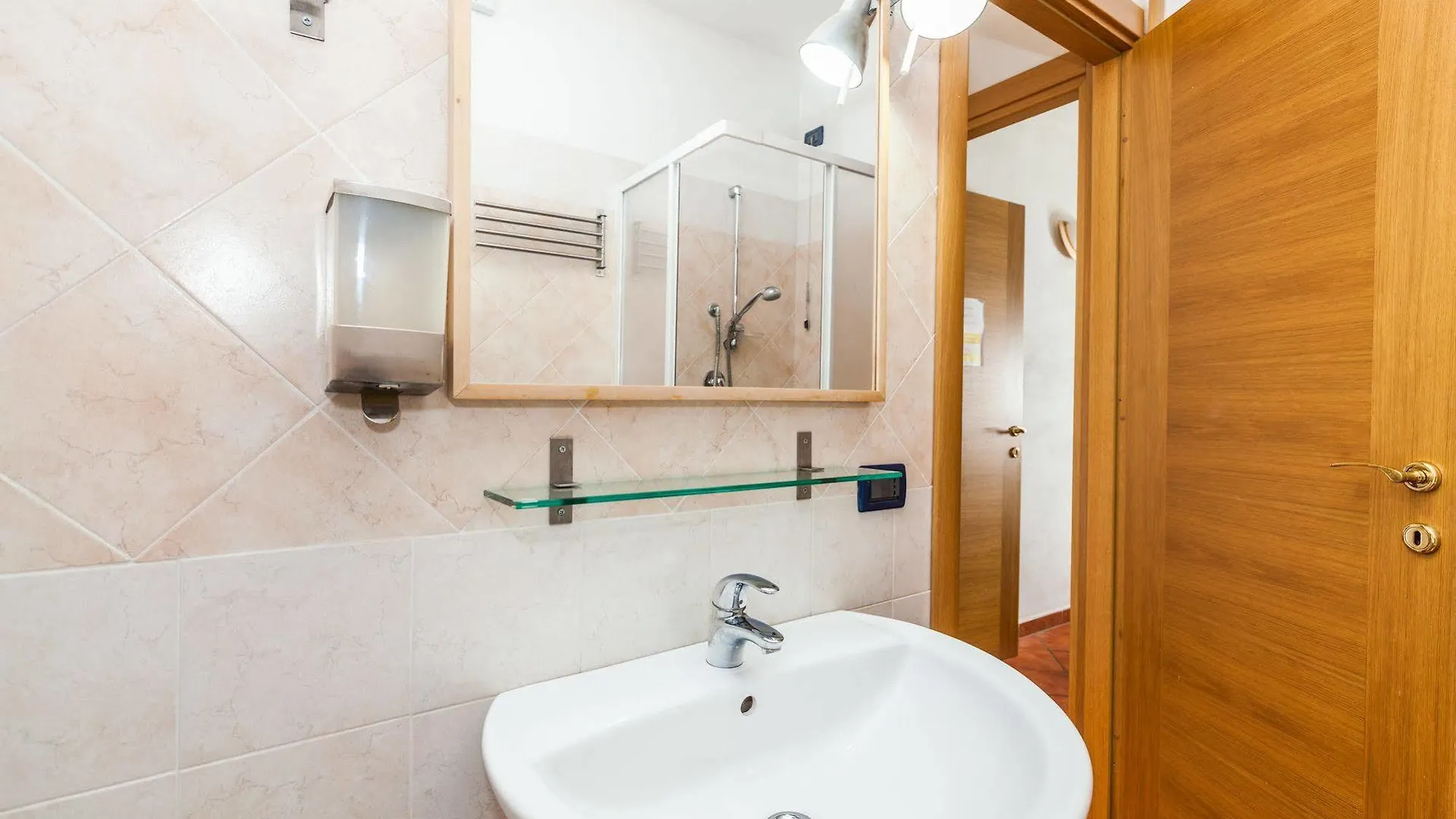 Hotel Residence Hibiscus La Caletta 3*,  Italien