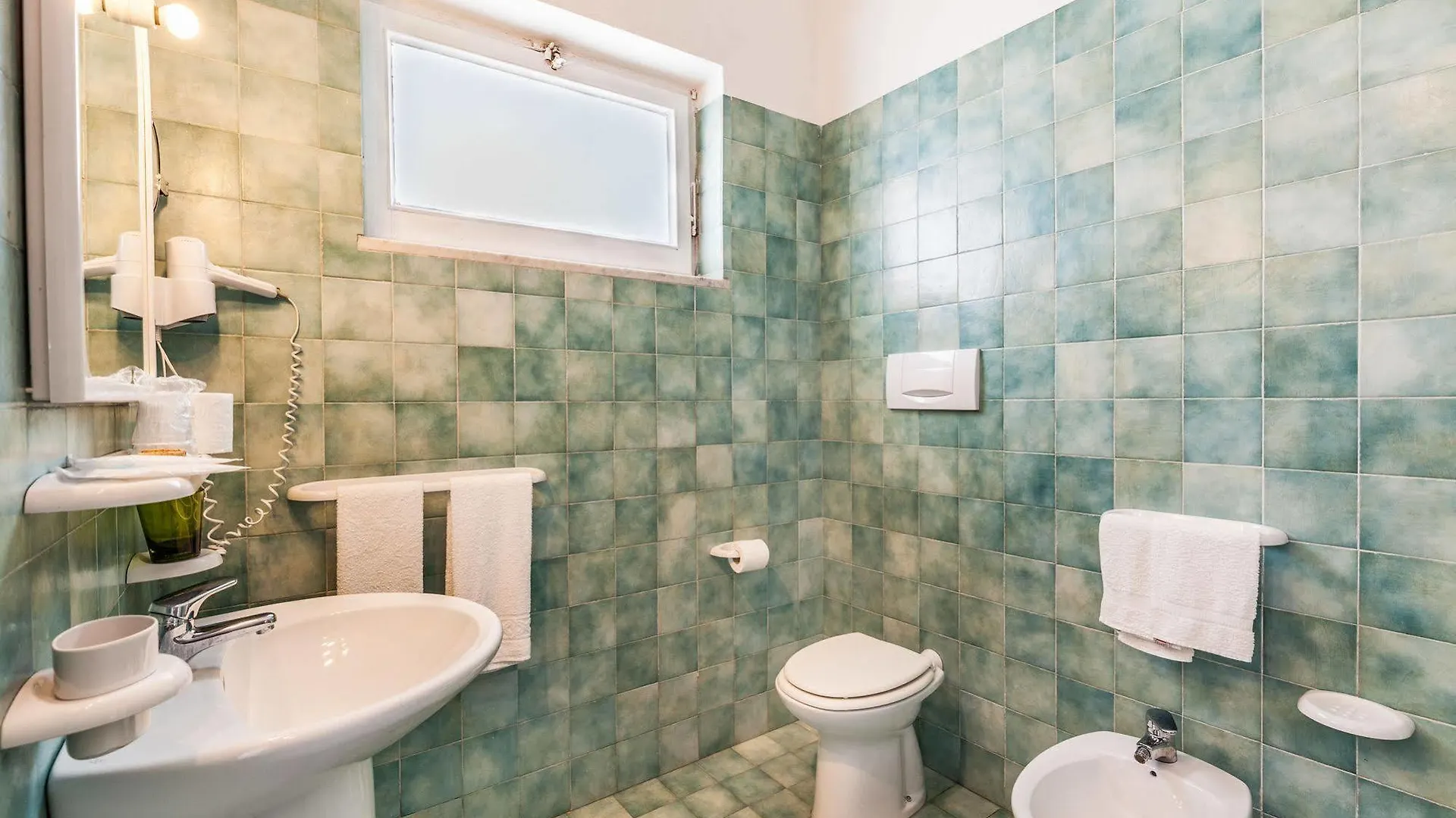 Hotel Residence Hibiscus La Caletta 3*,