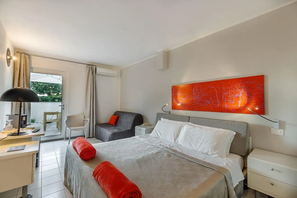 Hotel Residence Hibiscus La Caletta