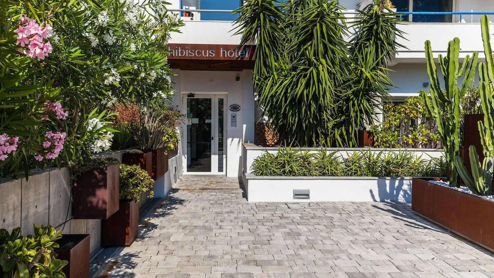 Hotel Residence Hibiscus La Caletta Italien